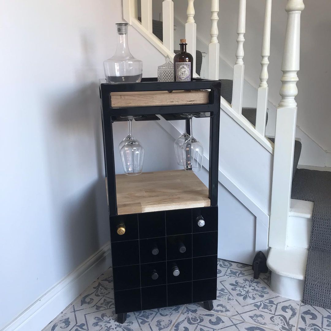 Daphne Wine Rack Station