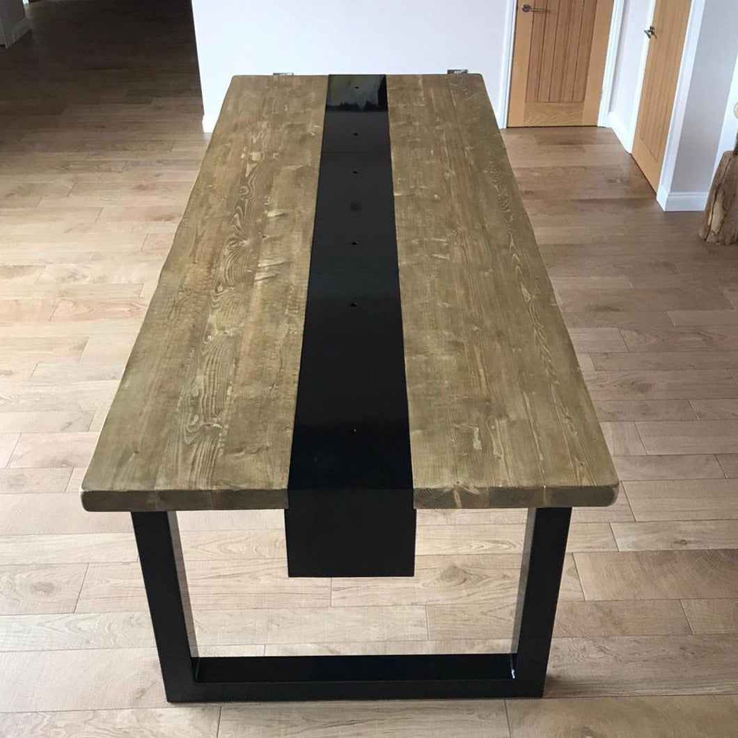 Astrid Dining Table