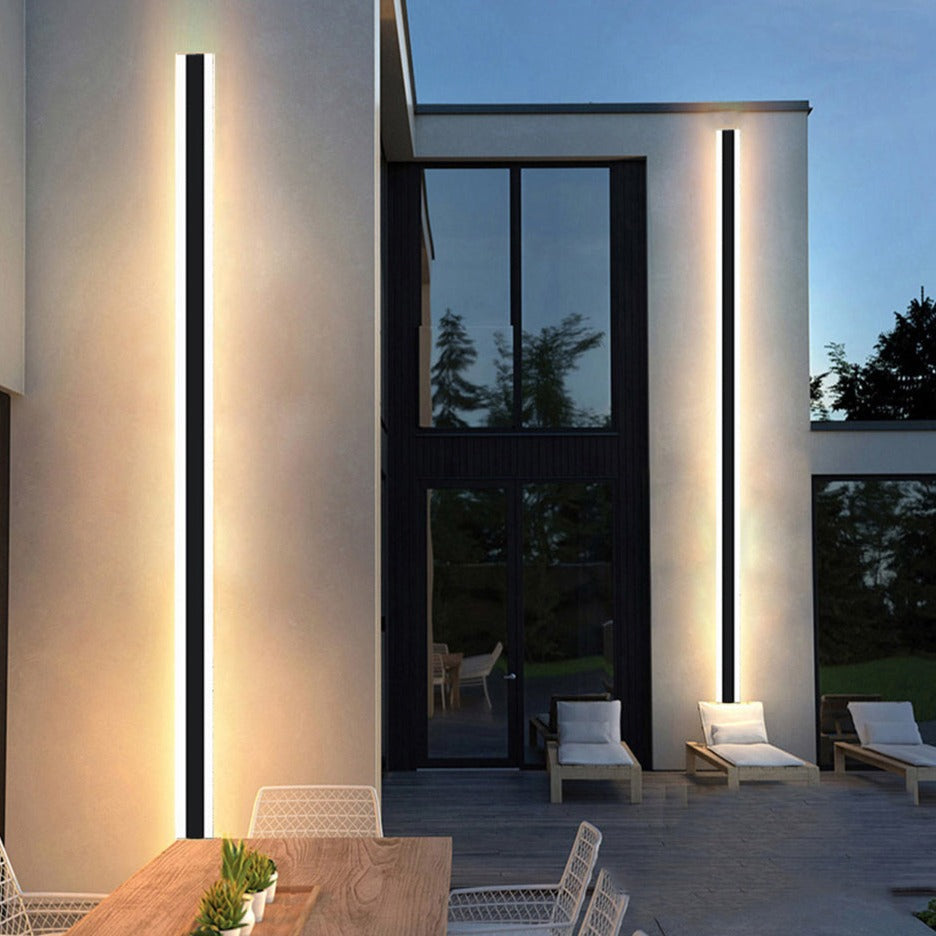 Liora Exterior Garden Light